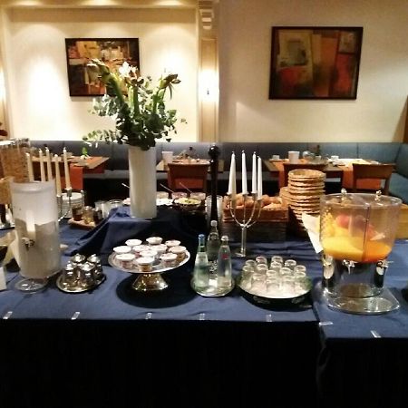 Hotel Rheinterrasse Benrath 뒤셀도르프 외부 사진