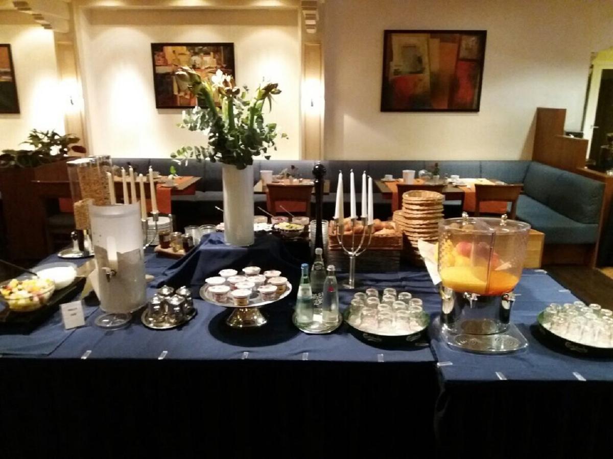 Hotel Rheinterrasse Benrath 뒤셀도르프 외부 사진