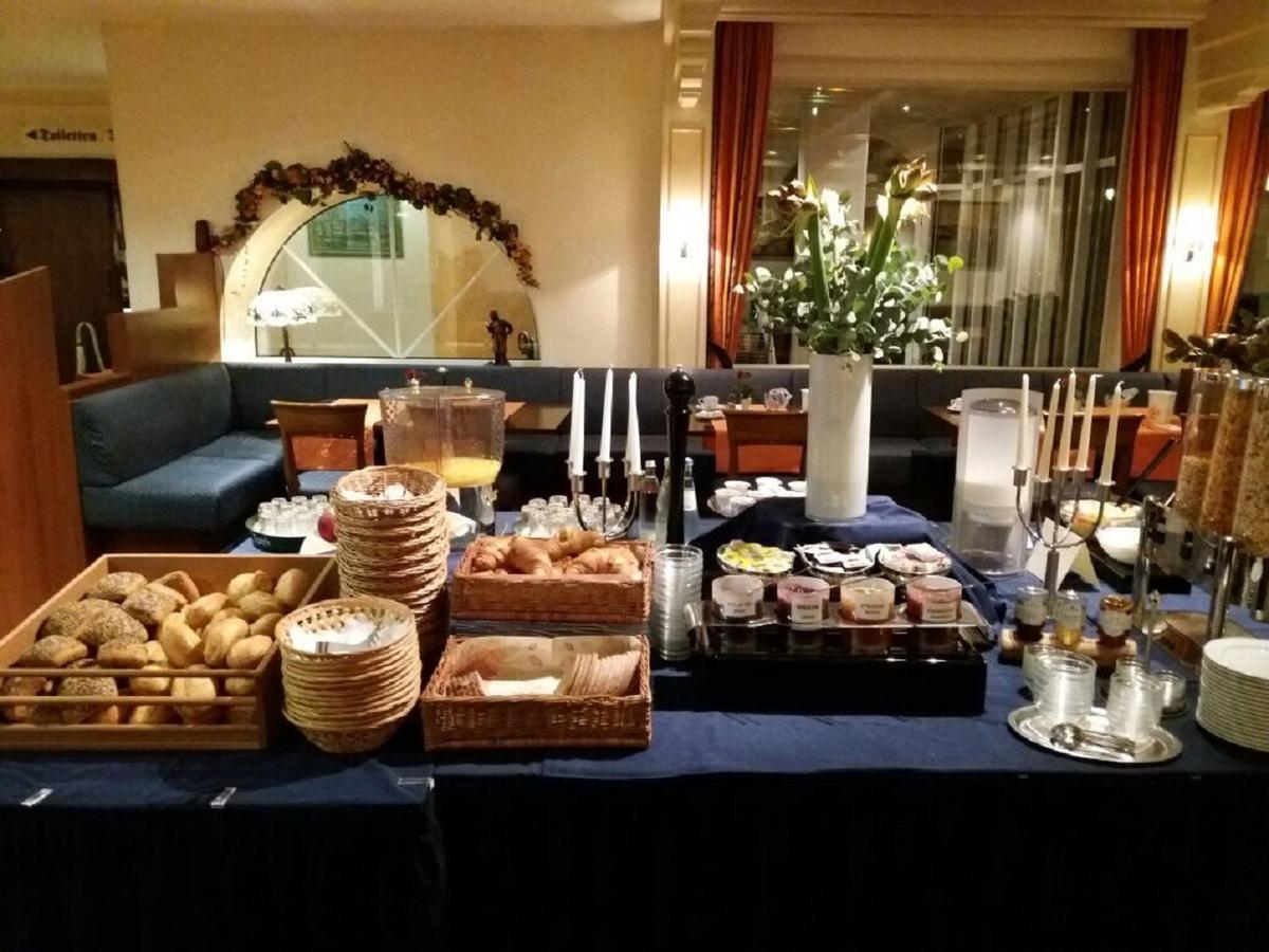 Hotel Rheinterrasse Benrath 뒤셀도르프 외부 사진